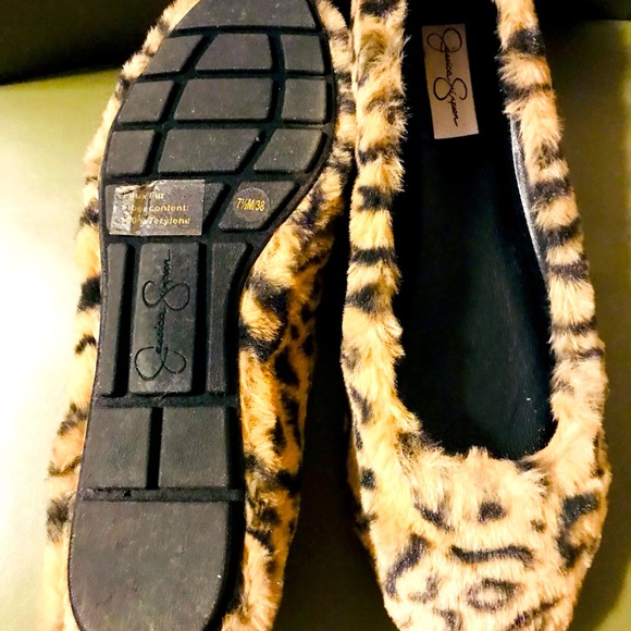 NWOT Jessica Simpson Leopard ๐ Faux Fur Flats - Picture 2 of 2